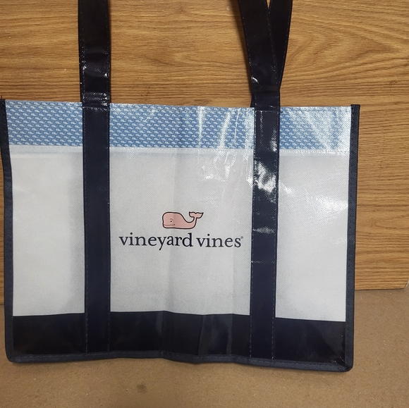 Vineyard Vines Reusable Shopping Bag - Picture 2 of 6